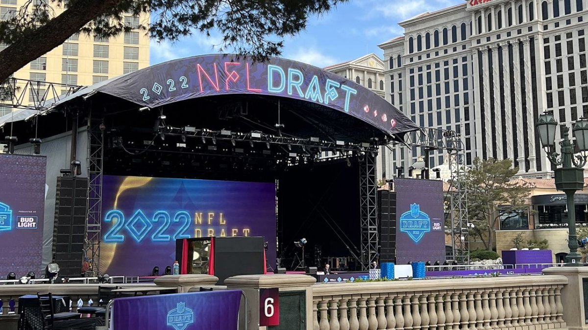 2022 NFL Draft live tracker: Updated order, list of every first round pick  – NBC Sports Boston