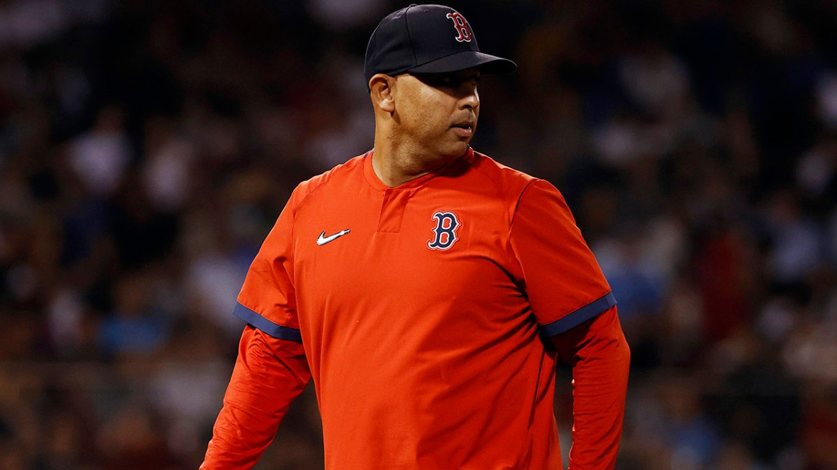 Red Sox's Alex Cora heard some Yankees fans cheering for Boston to