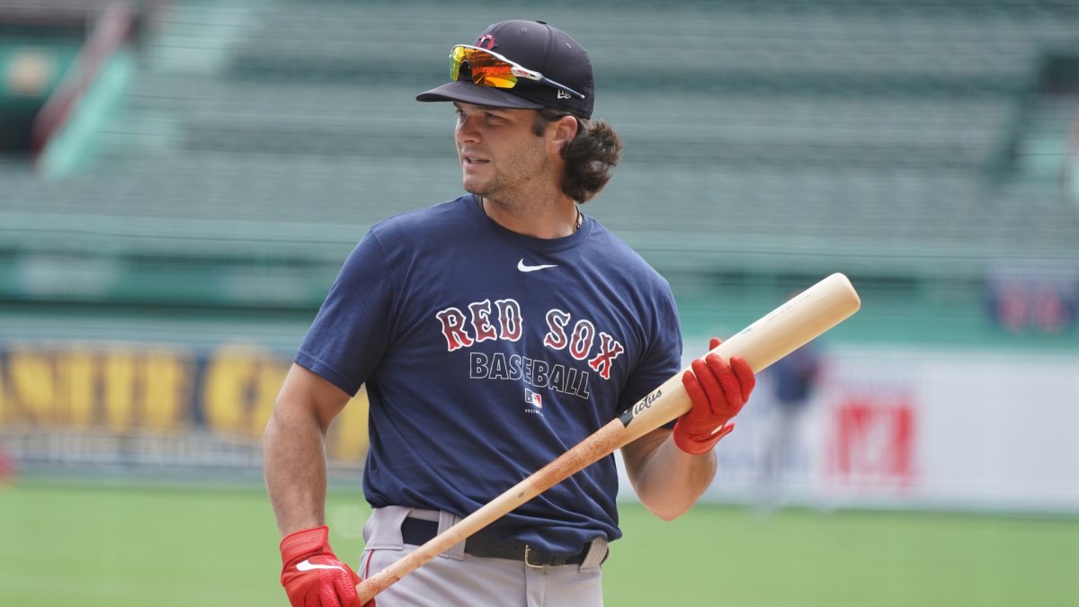 Andrew Benintendi's 'game-changing' catch saves Boston Red Sox