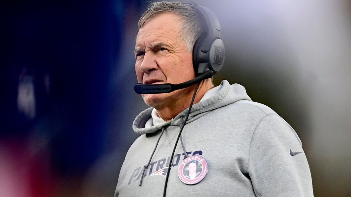 Bill Belichick admits Patriots are tipping plays, says Colts and