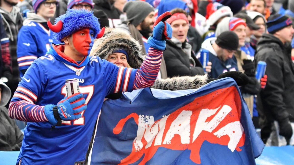 Buffalo 'best fans' billboard put up near Gillette ahead of Patriots-Bills