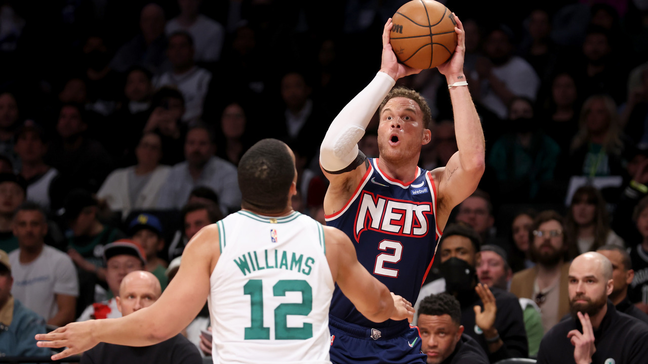 Why Blake Griffin Was ‘surprised’ By Celtics’ Locker Room Atmosphere ...