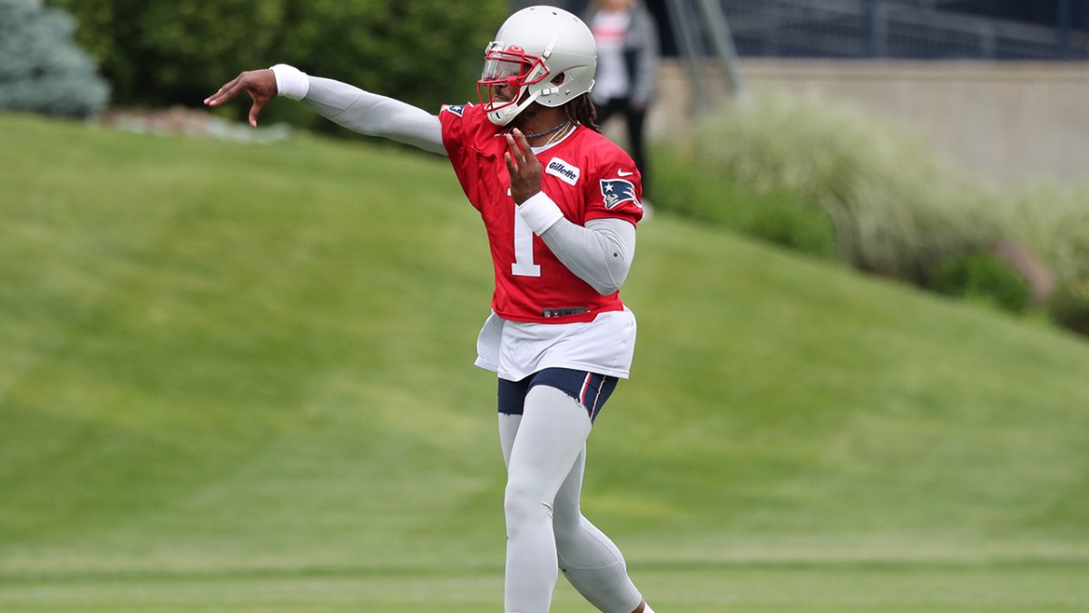 Patriots: Mac Jones' practice schedule in rain vs Cam Newton's says it all