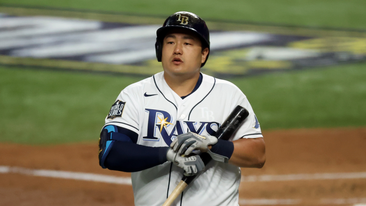 <p>The left-handed slugger boasts more experience than right-handed incumbent Bobby Dalbec, and there's a Chaim Bloom connection from their days in Tampa.</p>
<p>Choi may not be much more than league average at first base, but the Red Sox didn't finish with baseball's fourth-worst record because they're oozing with talent.</p>