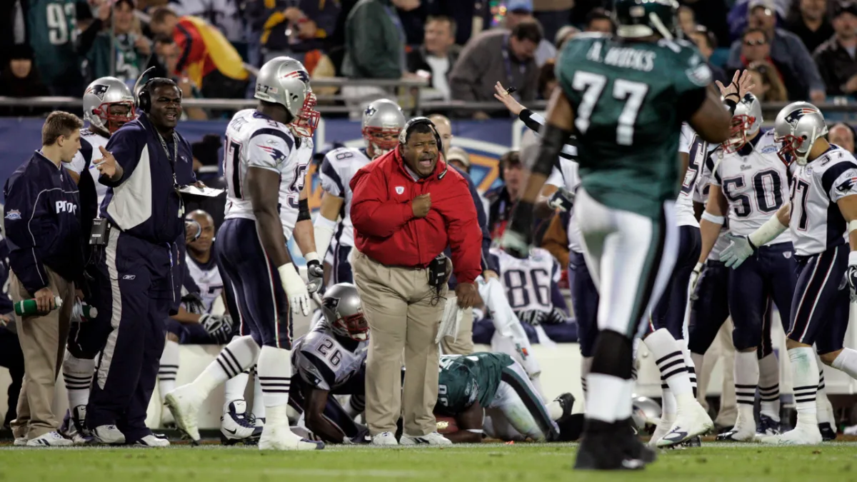 Ex-Patriots coach Romeo Crennel nominated for lifetime achievement