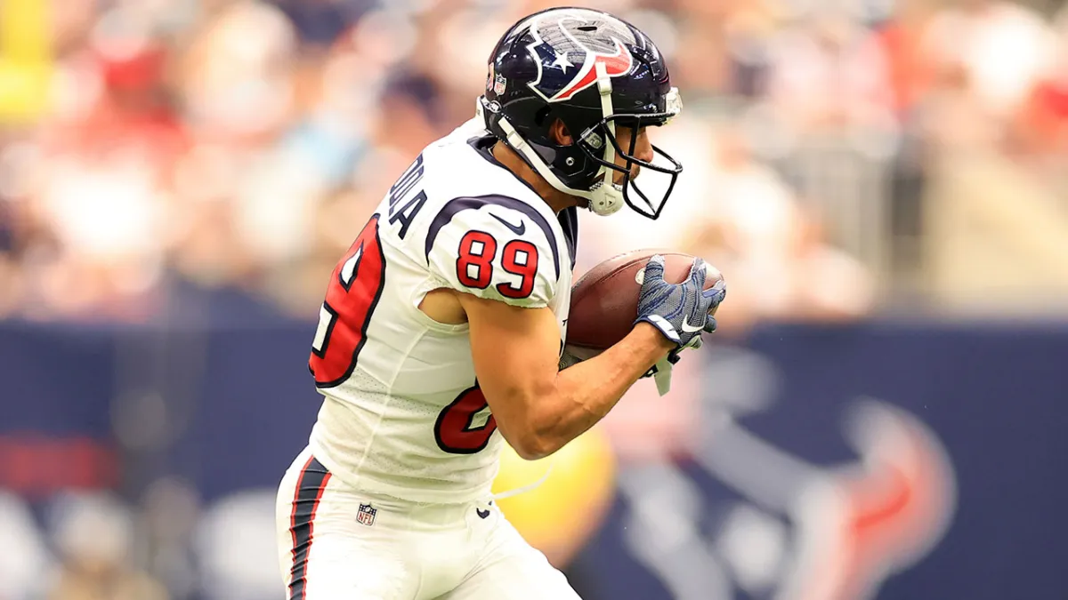 Former Patriots WR Danny Amendola Signs With Houston Texans - CBS