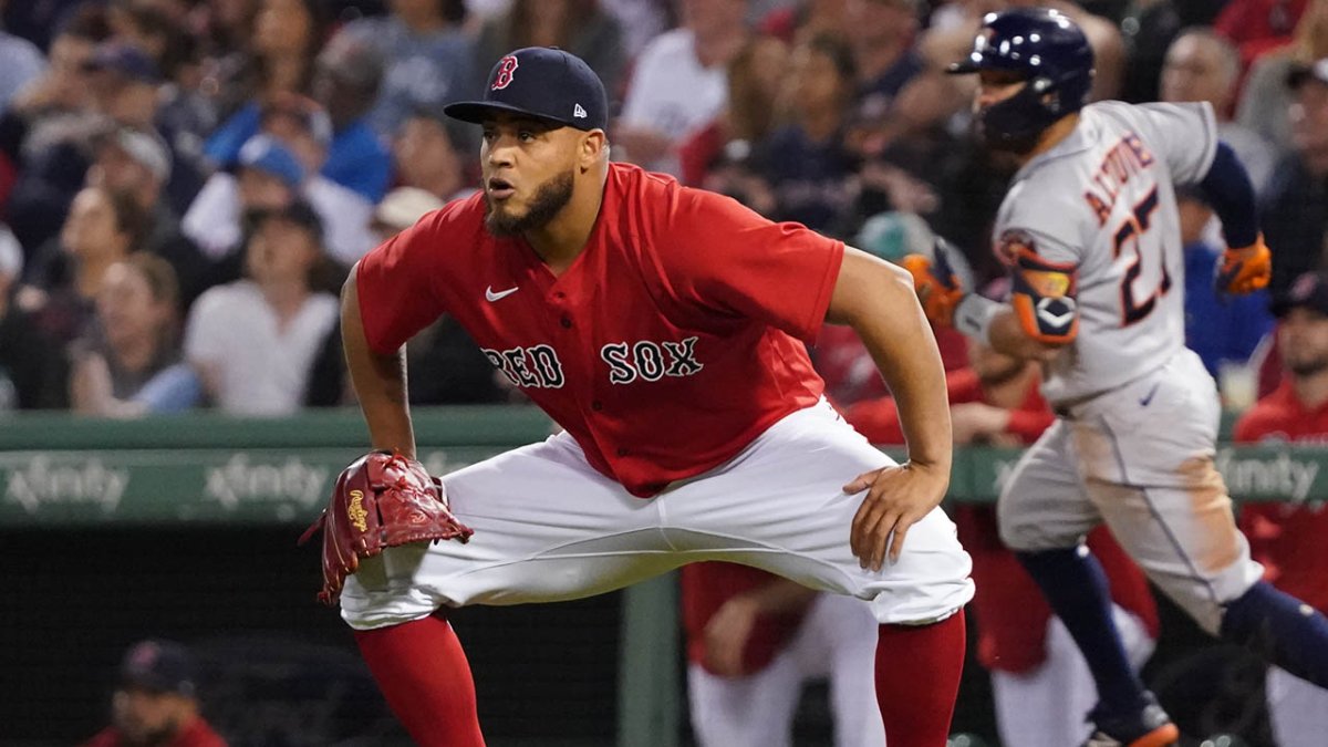 Boston Red Sox: Chris Sale and Kyle Schwarber need to return soon