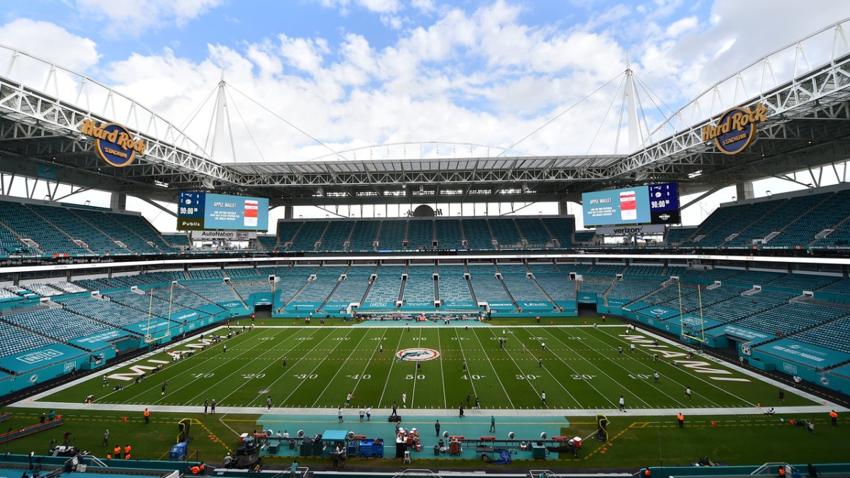 Patriots sent these air-conditioned benches to Miami for Dolphins game –  NBC Sports Boston