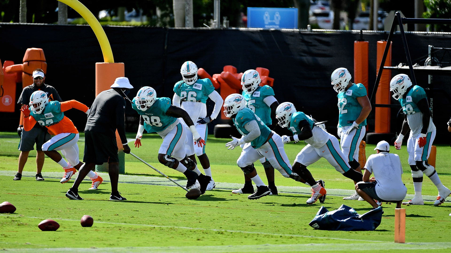 <p><em>Cahhhhhhddddddio </em>(cardio).</p>
<p>Miami’s been beating the hell out of itself in the heat of South Florida for about 50 days. The Patriots have been running and running and running the way Bill Belichick always wants them to. But neither team is calloused up to the physicality, play-after-play exertion and adrenaline that a game day brings.</p>
<p>Who’s got the belly and the lungs for it? Because that will be a major part of the second half.</p>