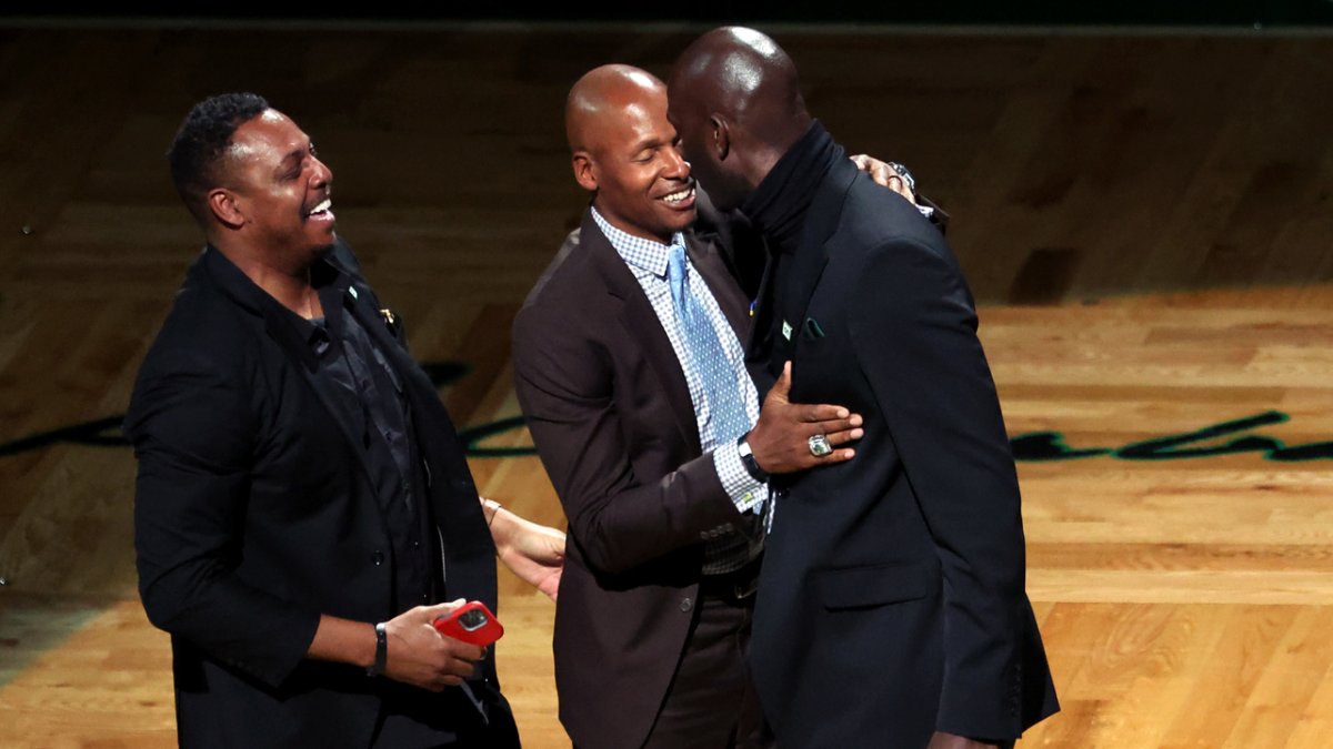 WATCH Kevin hugs Ray Allen during jersey retirement ceremony NBC Sports Boston