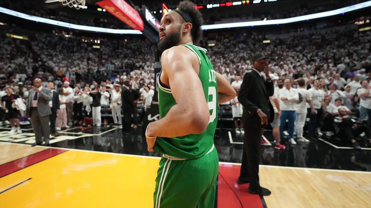 A buzzer-beater, 'The Shot,' Bill Russell - Derrick White's heroics for the  Celtics enter Boston lore - ESPN