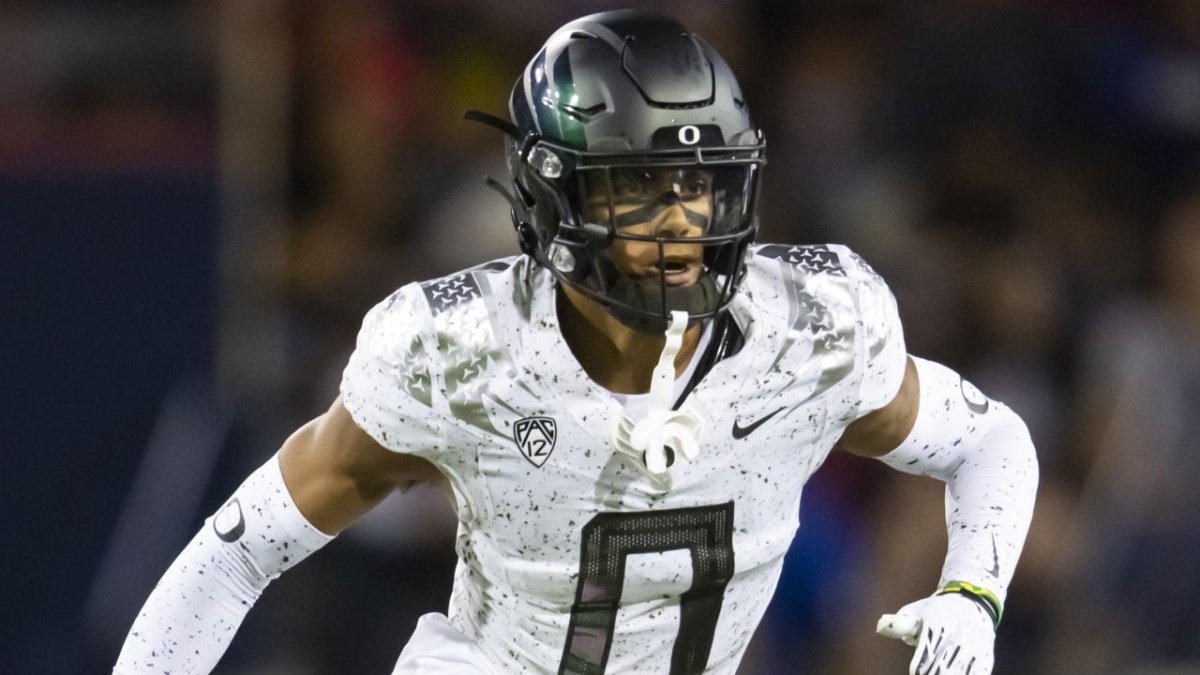 Christian Gonzalez, Oregon Ducks cornerback, selected by New