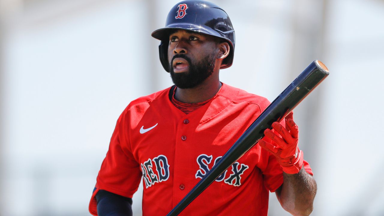 Red Sox trade Hunter Renfroe to Brewers for Jackie Bradley Jr