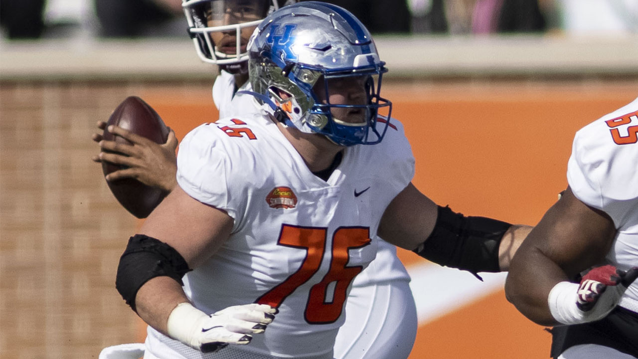 <p><strong>Height, weight</strong>: 6-foot-1, 293 pounds</p>
<p>Another undersized option at center, Jackson is probably the better Andrews comp given his experience in the SEC. He didn't necessarily light it up at the Senior Bowl, but he's a four-year starter and he's highly efficient when asked to get on his horse. He may be a center-only prospect, but the Patriots have been OK with that kind of depth on their roster before (James Ferentz), and perhaps Jackson is the next.</p>
<p>The Patriots <a href="https://www.nbcsports.com/boston/patriots/patriots-2020-draft-pick-unretires-gets-reinstated-active-roster?b">did just get back</a> last year's center-only addition in the seventh round Dustin Woodard, who retired prior to the season.</p>