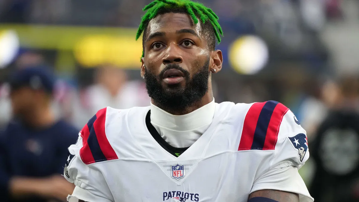 Jalen Mills Questionable To Return To Patriots-Browns Due To Arm Injury