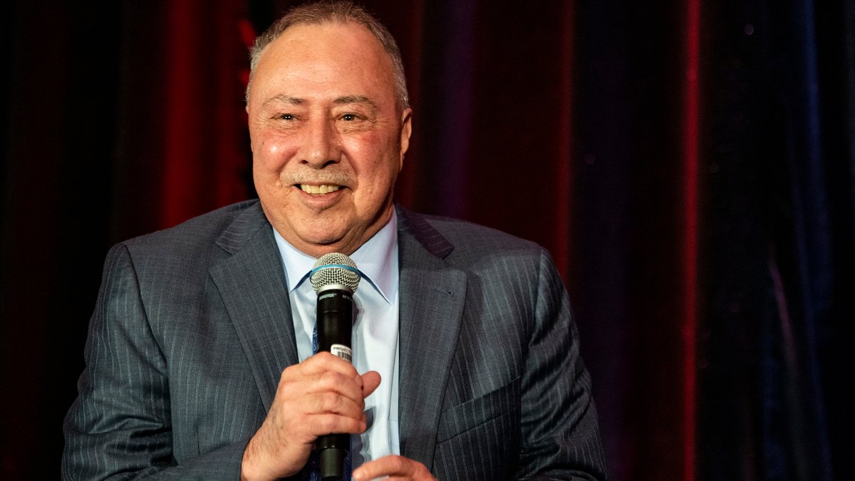 Jerry Remy throws out first pitch before Wild Card Game; Boston