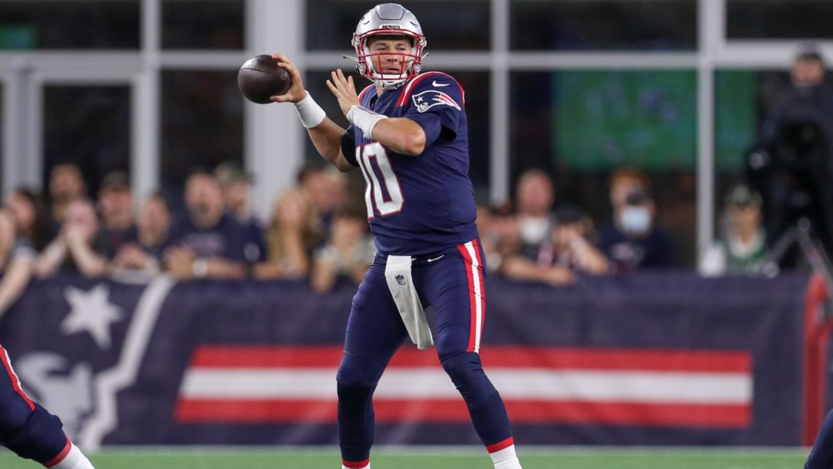 Why Patriots QB Mac Jones is trying out a protective knee brace