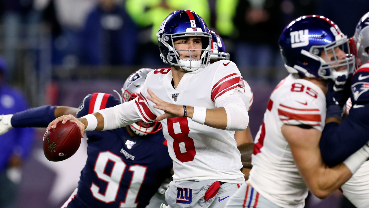 <p><strong>Patriots 35, Giants 14</strong></p>
<p>Jones's stats: 15-for-31, 161 yards, TD, 3 INT, 1 sack (35.2 QB rating)</p>
<p>Daniel Jones was 2-1 as a starter entering a Week 6 matchup against the Patriots, but he crashed down to earth in a big way, tossing three picks in a 21-point loss. His 35.2 quarterback rating in that game remains a career worst.</p>