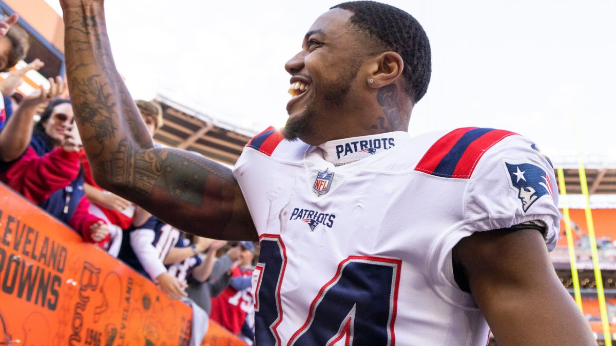 Kendrick Bourne responded to criticism of Patriots wide receivers