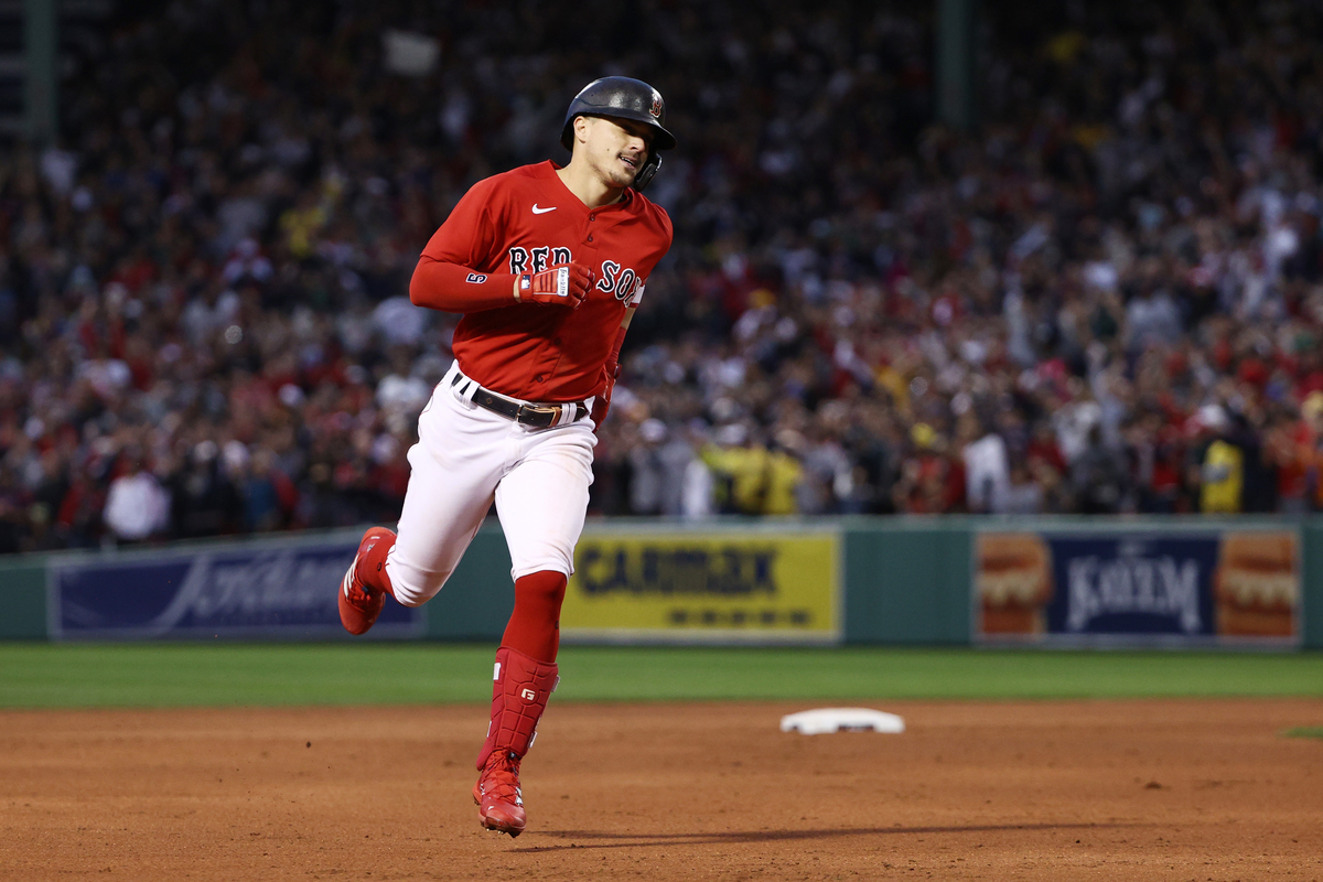 Kiké Hernández ties MLB postseason record with 5 hits in big Boston Red Sox  win: 'You can't have much of a better night than that' 