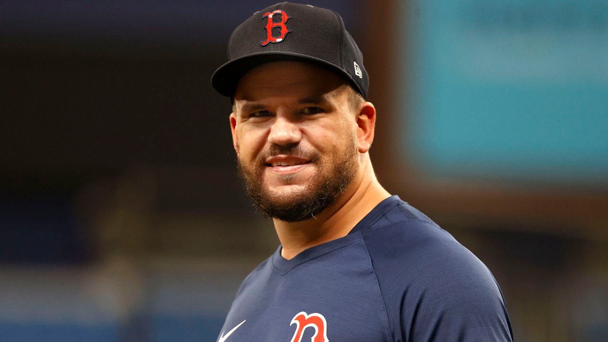 Kyle Schwarber may not be 'Kyle from Waltham' anymore, but he is