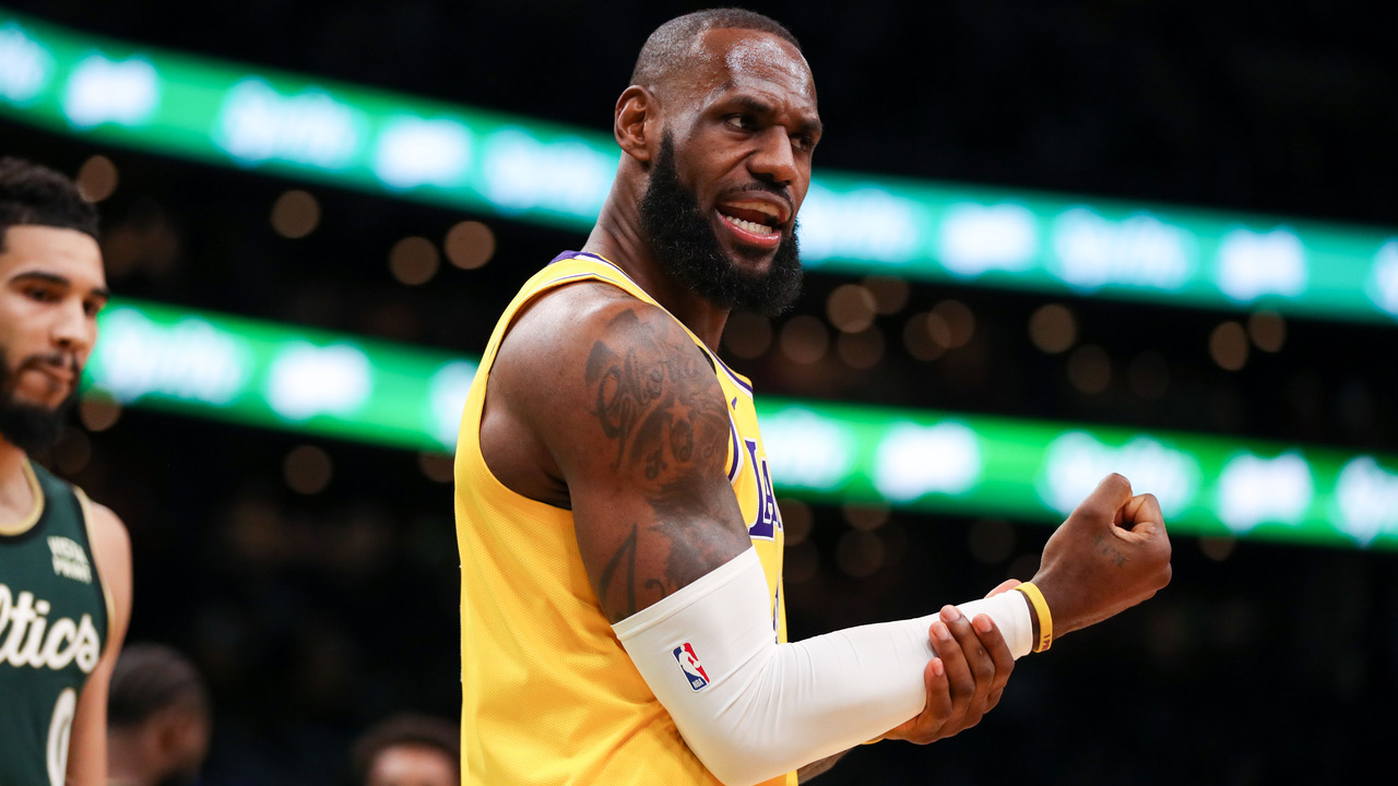 LeBron James takes shot at Celtics, refs after Lakers win over