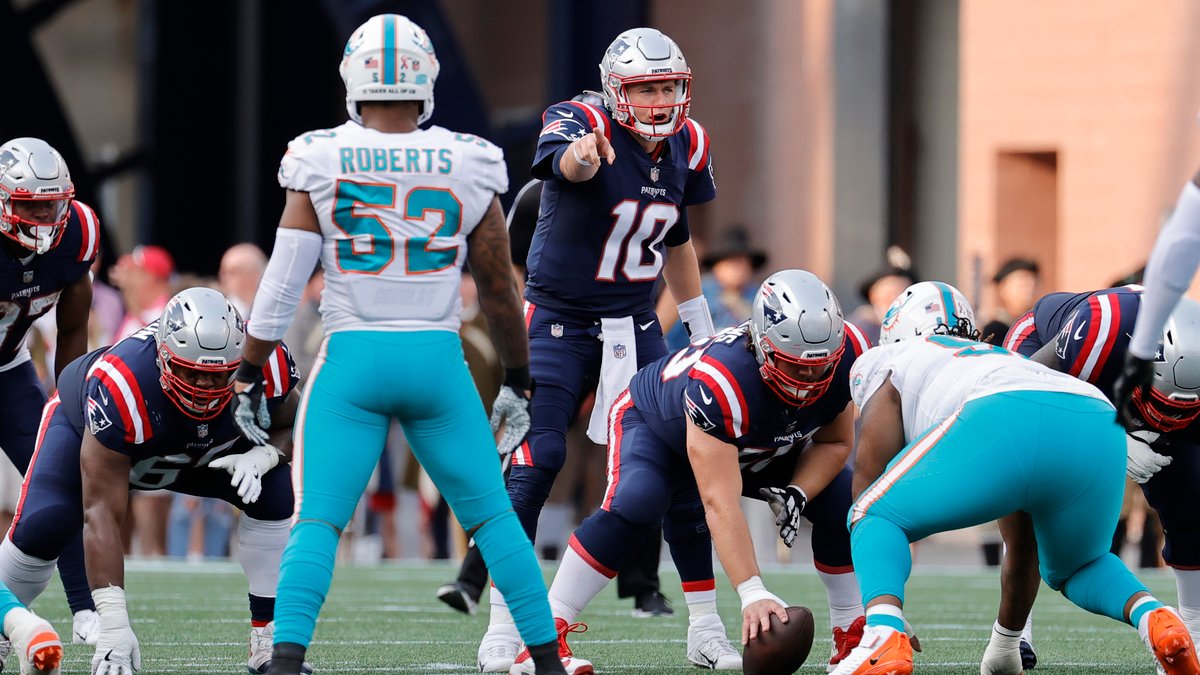 Mac Jones, Patriots lose to Miami Dolphins, 17-16, at Gillette Stadium