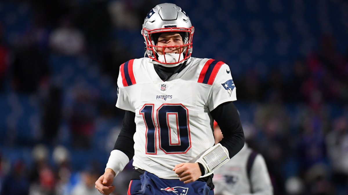 Former Bolles QB Mac Jones earning praise in rookie season with Patriots