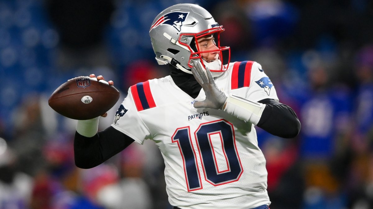 Mac Jones, New England Patriots Teammates Help AFC to 41-35 Victory in 2022 Pro  Bowl - Sports Illustrated New England Patriots News, Analysis and More