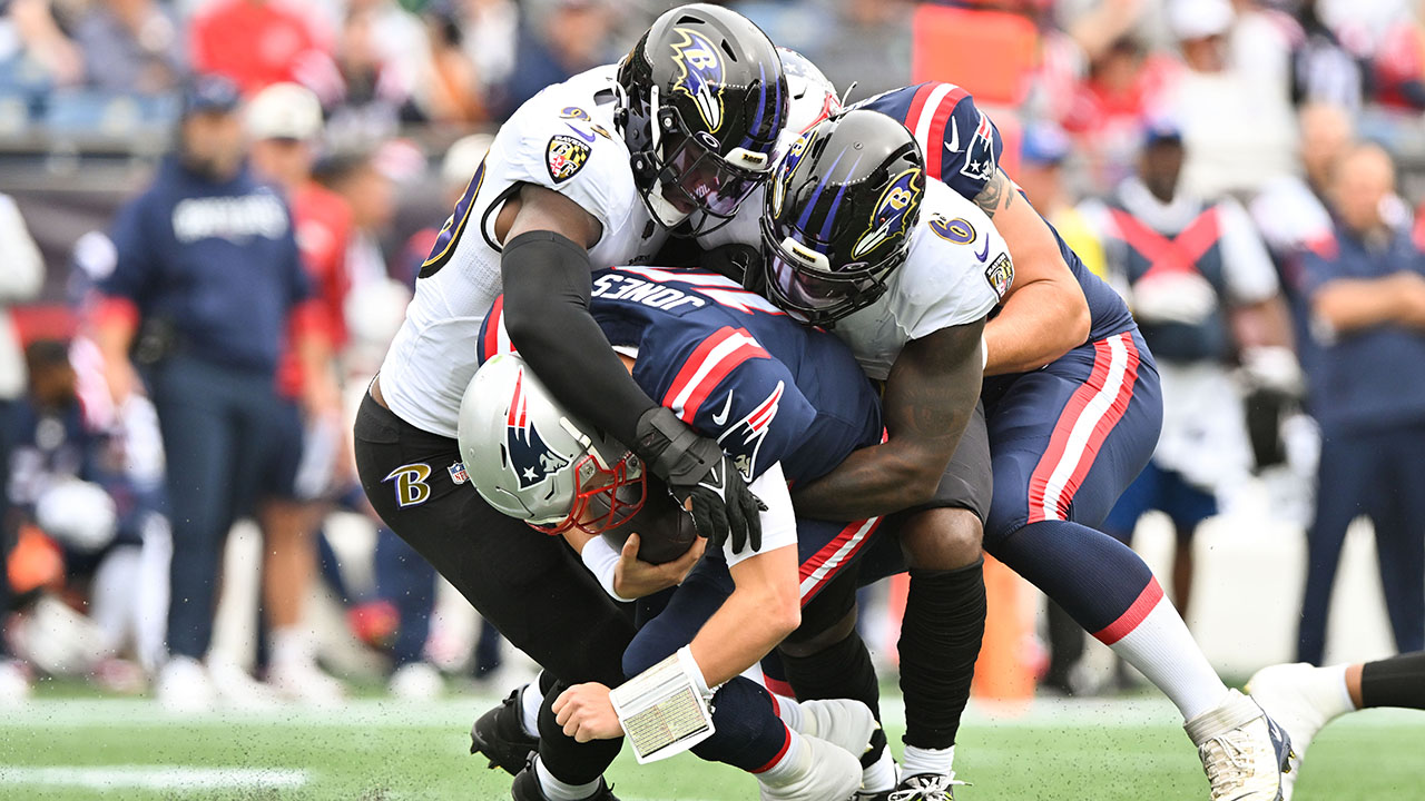 Mac Jones injured in error-filled loss to Ravens