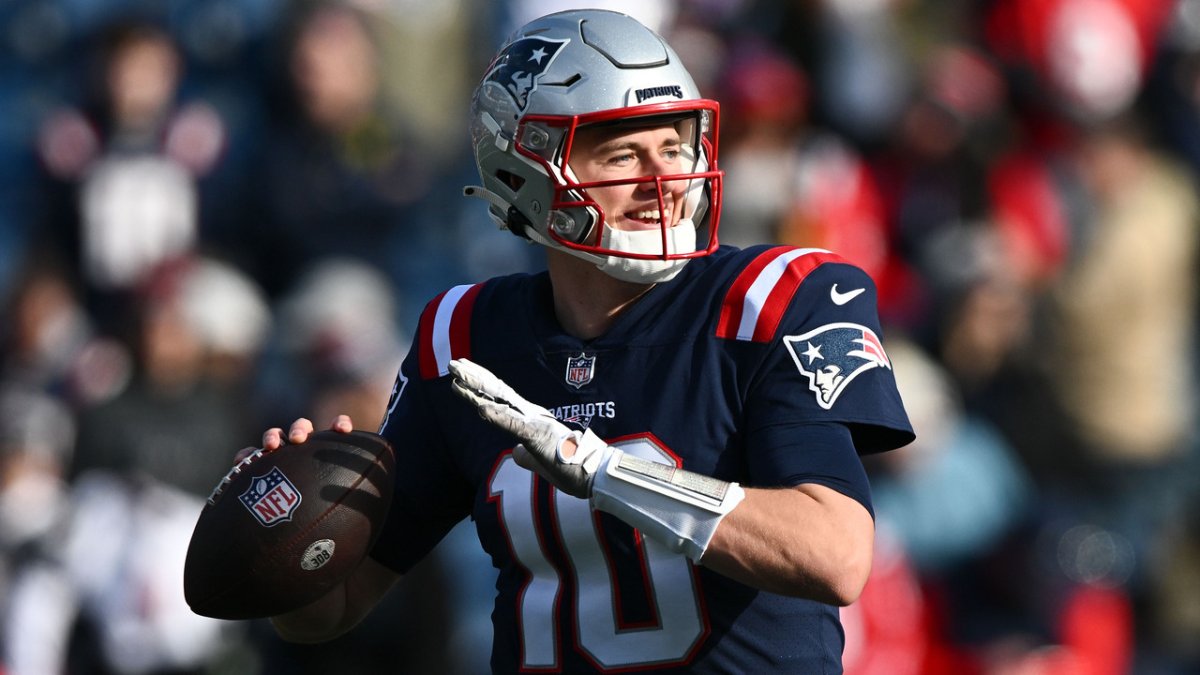 Patriots Talk: Matt Cassel goes deep on Mac Jones' toughness – NBC Sports  Boston