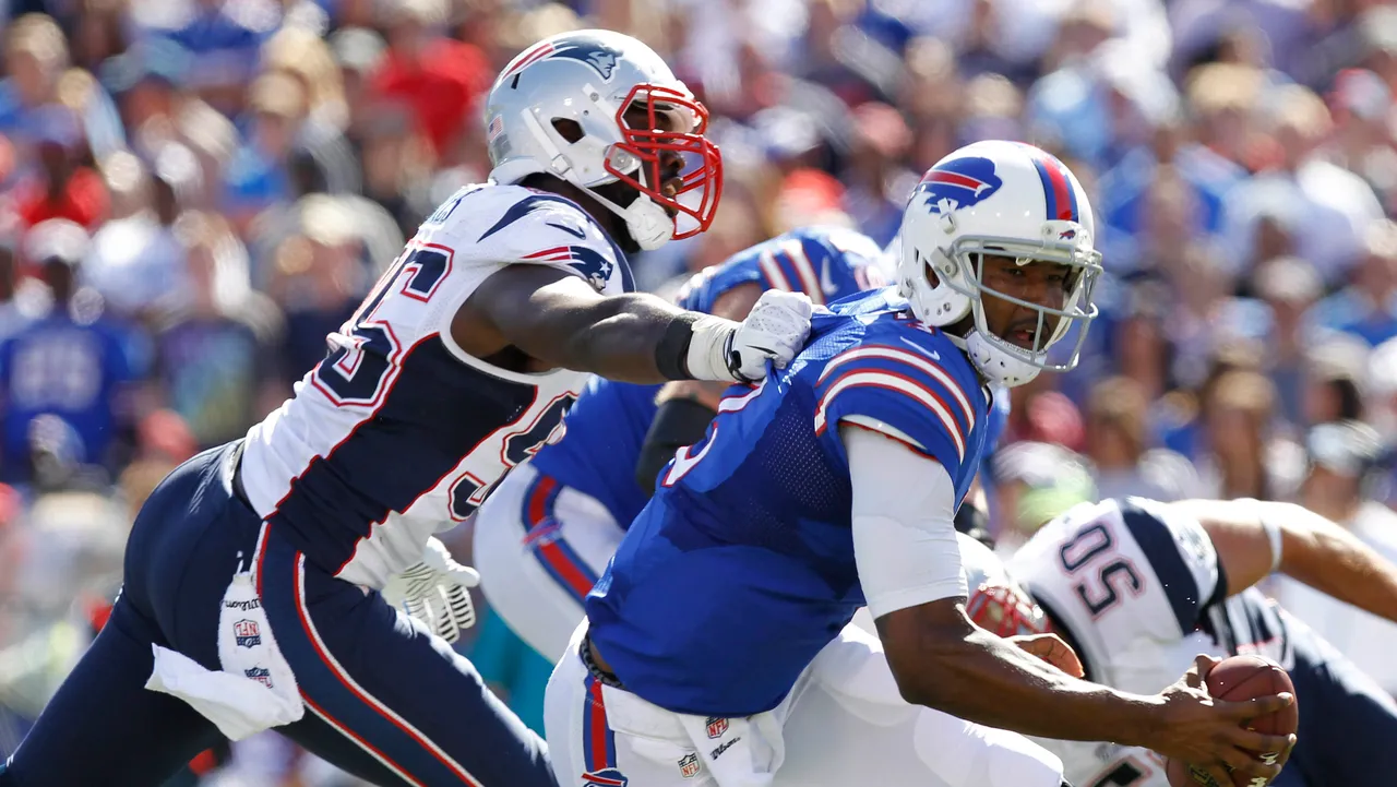 <p><strong>Patriots 23, Bills 21</strong></p>
<p>Manuel's stats: 18-for-27, 150 yards, 2 TD (105.5 QB rating)</p>
<p>EJ Manuel nearly sprung the upset in his first career start and had Buffalo up by four points entering the fourth quarter, but he ran out of steam late, leading the Bills to only three first downs and 73 yards on their final five possessions.</p>
