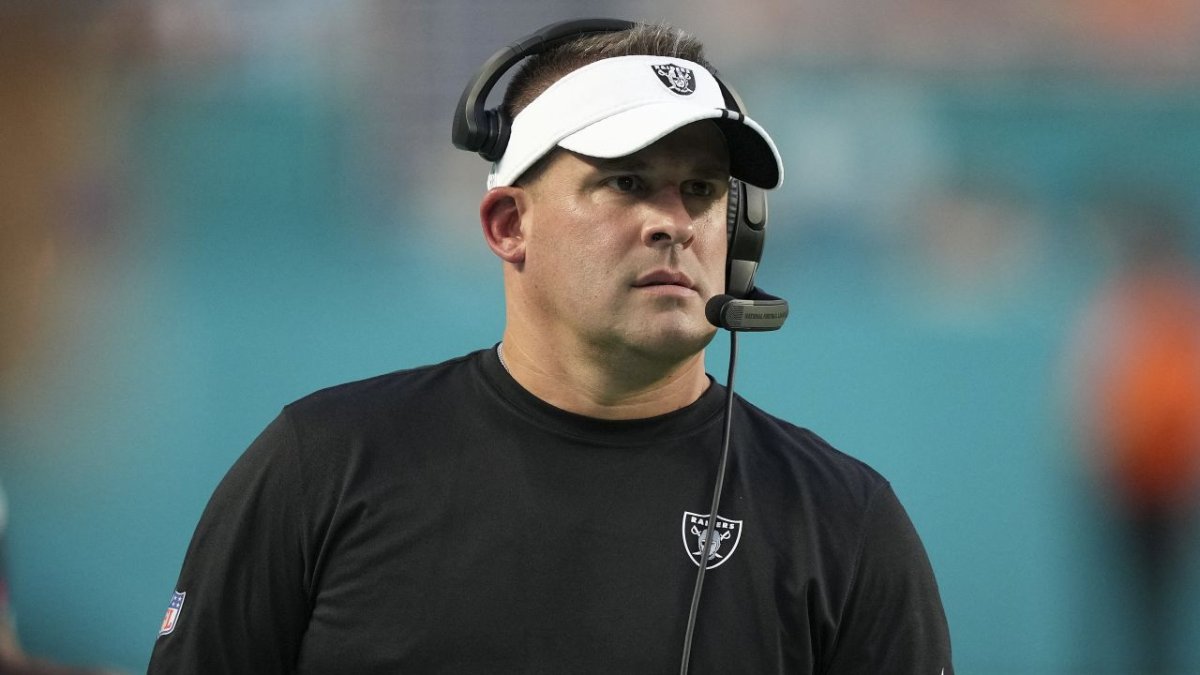 Josh McDaniels decision-making under fire as Raiders whiff vs