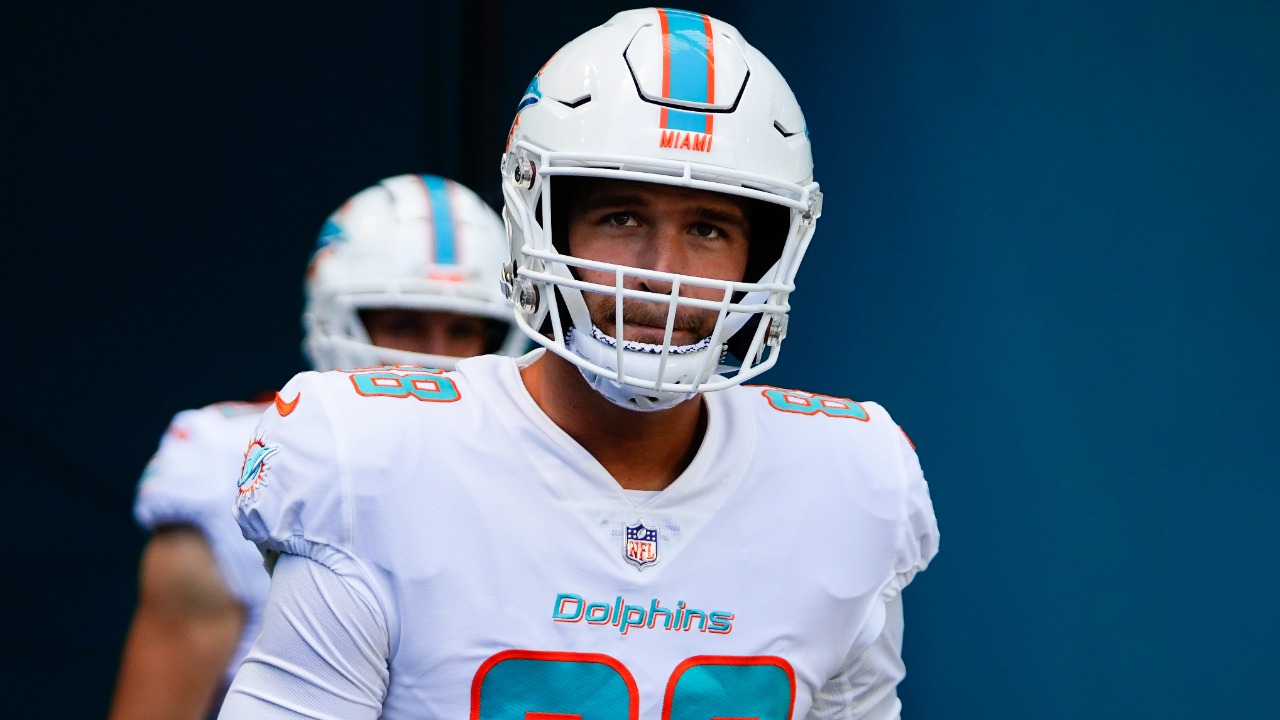 Mike Gesicki injury update: How to handle the Dolphins TE vs. Patriots in  Week 15 - DraftKings Network