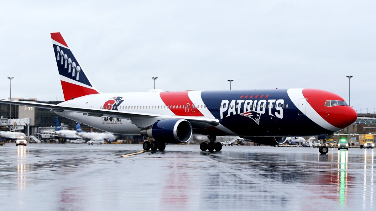 Patriots' team plane transports U.S. troops from Horn of Africa – NBC  Sports Boston