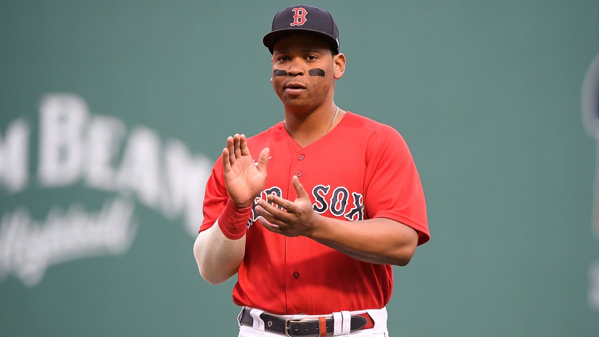 Red Sox star Devers commits his professional prime to Boston