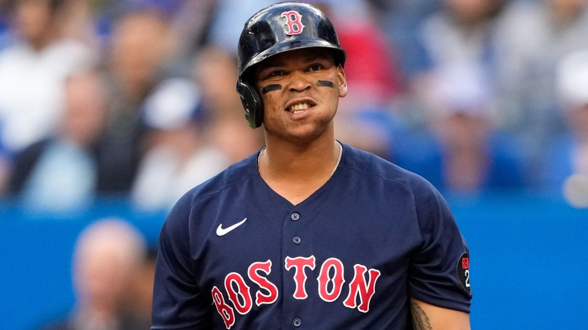 Red Sox place Rafael Devers on injured list with hamstring issue