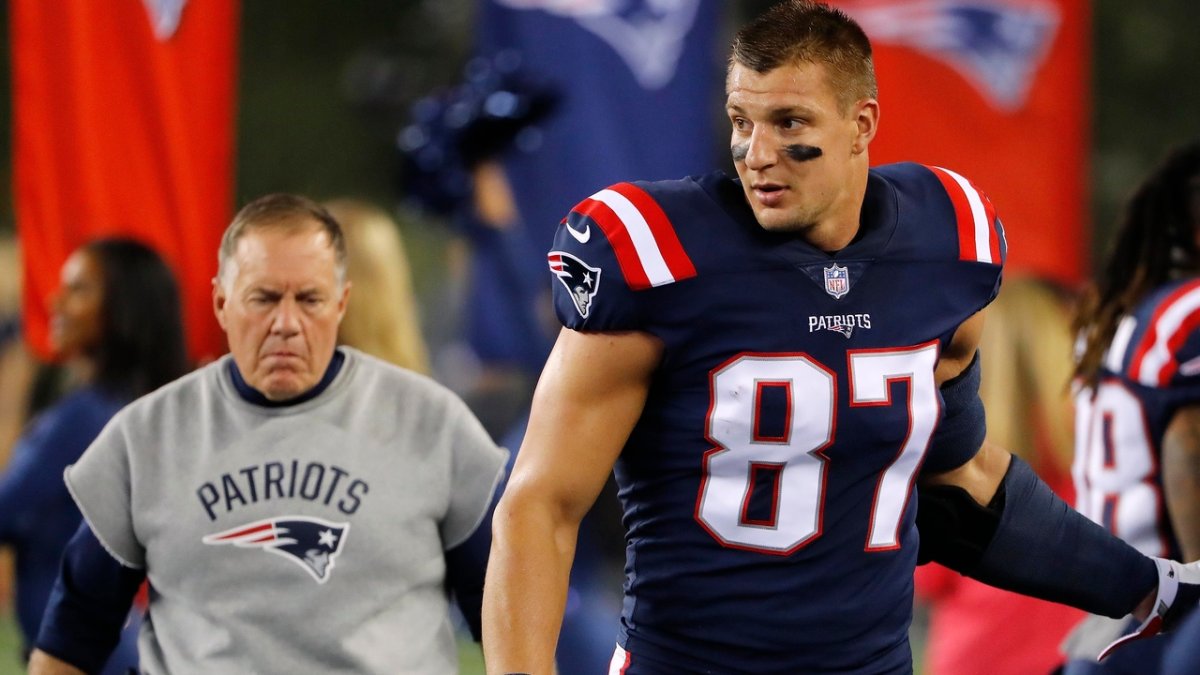 Rob Gronkowski throws shade at Patriots with contract incentives comment –  NBC Sports Boston
