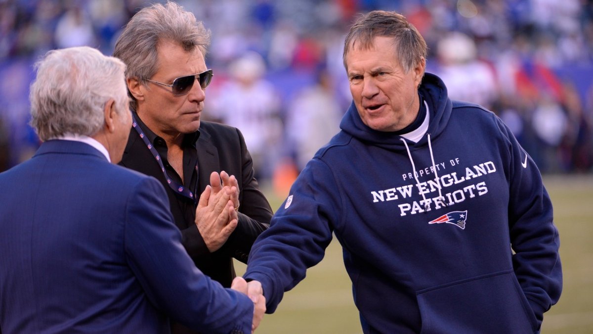 Patriots insider thinks Belichick will take Brady approach with