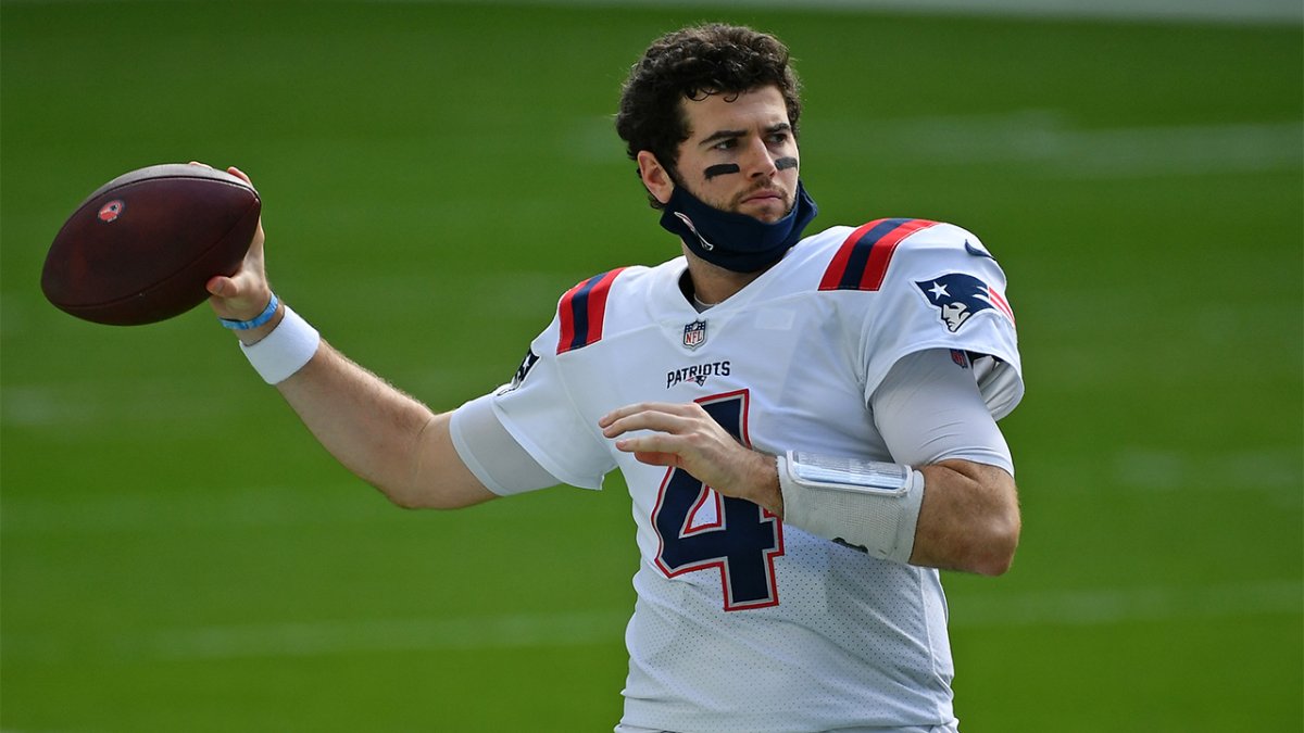 Patriots quarterback Jarrett Stidham undergoes back surgery