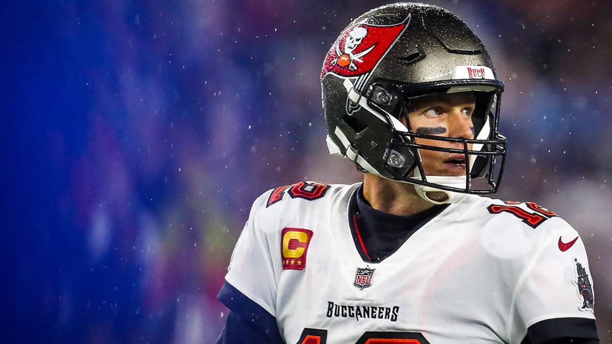 Tom Brady: Bucs react to the GOAT's comback announcement