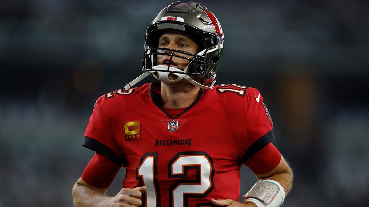 Tom Brady, Tampa Bay Buccaneers agree to extension - ESPN