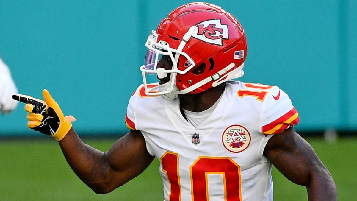 What Tyreek Hill trade to Dolphins means for the Patriots moving forward 