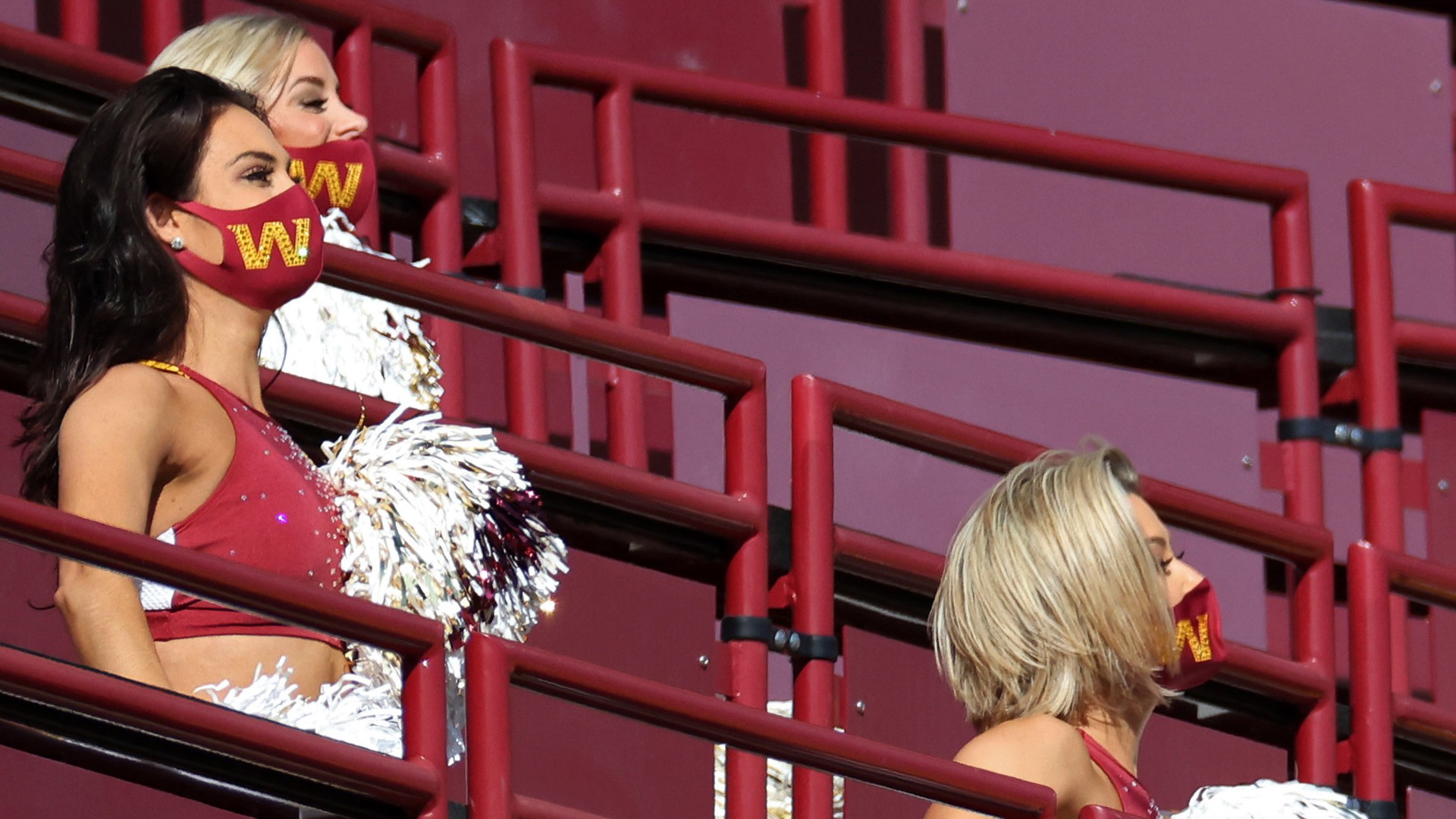 3,183 Washington Redskins Cheerleaders Stock Photos, High-Res Pictures, and  Images - Getty Images