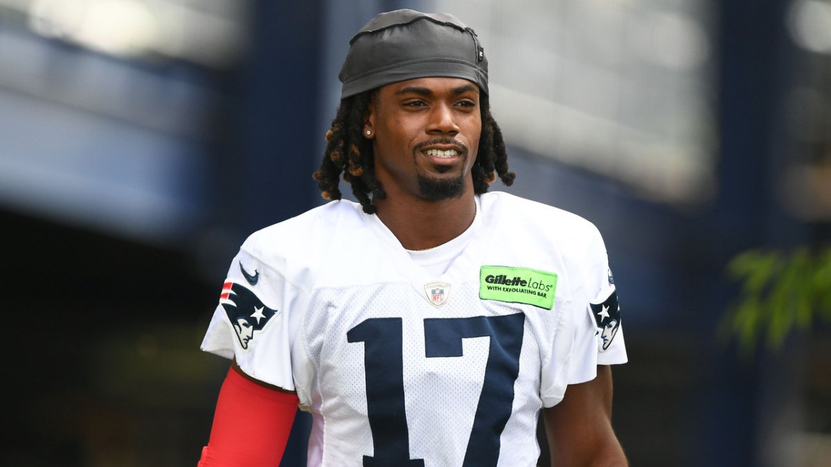 Report: Kristian Wilkerson suffered concussion on joint practice hit – NBC  Sports Boston