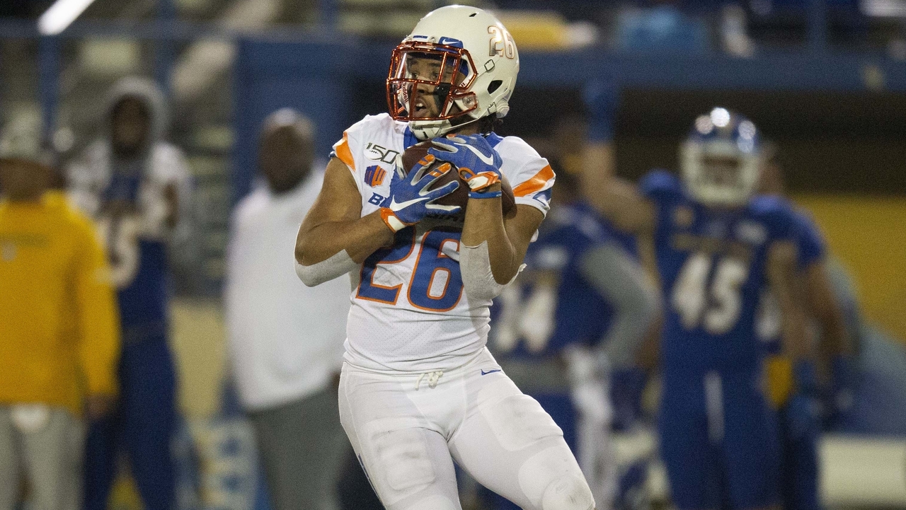 <p><strong>Height, weight:</strong> 6-foot-2, 187 pounds</p>
<p>Last in our run of long, rangy, potential Williams replacements to play bigger receiving targets and tight ends, Taylor is another who had his share of positive plays at the Senior Bowl. He may end up being a Day 3 option with these others off the board as he's not quite the athlete (4.52-second 40, 34-inch vertical), but he does have the kind of three-cone drill (6.85 seconds) that may put him in play in Foxboro.</p>
<p>According to Dane Brugler of the Athletic, he allowed just 43.4 percent of targets sent his way to be completed in his career.</p>