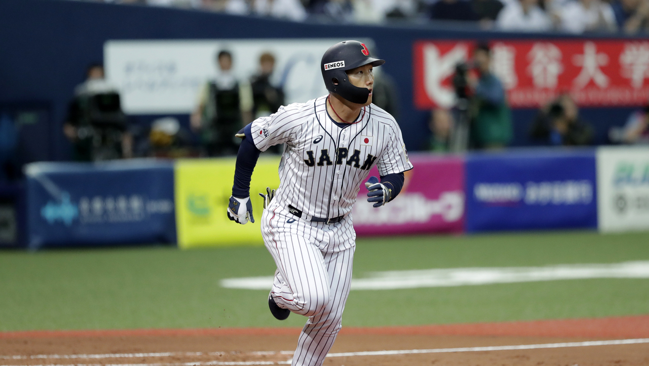 Japanese baseball players a hit in Hingham - The Boston Globe