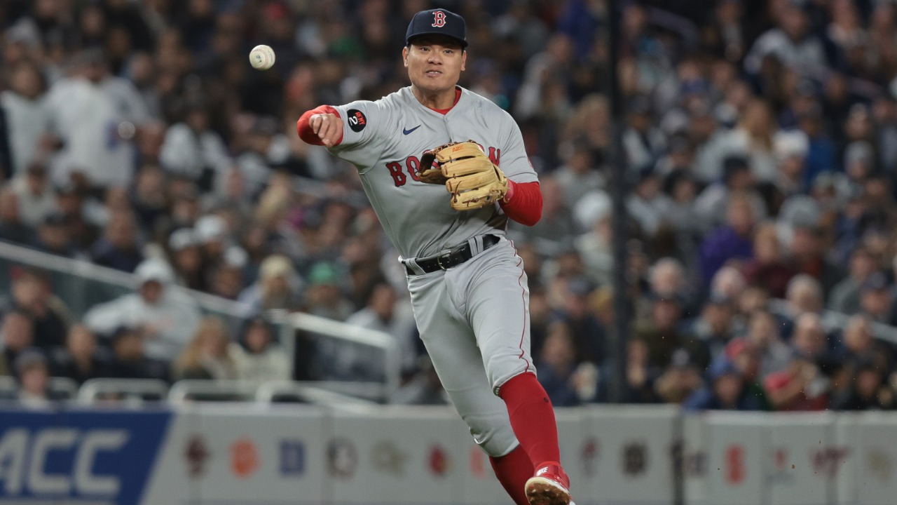 Red Sox's Yu Chang breaks out of slump in historic fashion vs