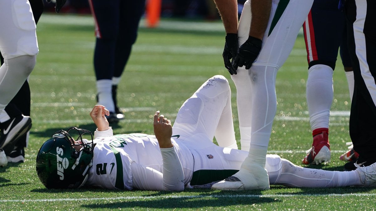 Zach Wilson injury Latest on Jets QB after leaving Patriots game NBC