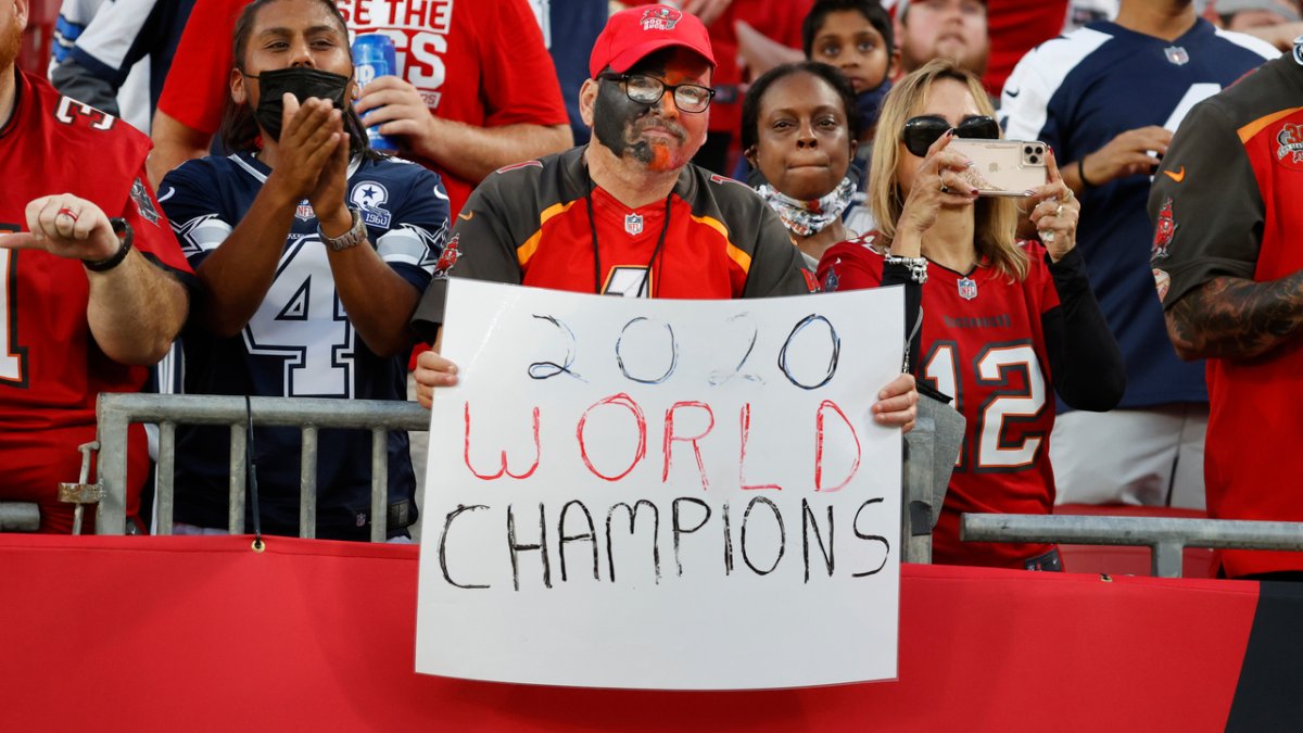 Third Banner Revealed Outside Raymond James Stadium